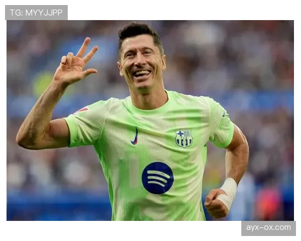 莱万多夫斯基当选西甲年度最佳球员，卓越表现助力球队竞争力升级