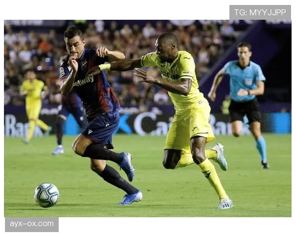 西甲保级挣扎 西甲保级挣扎