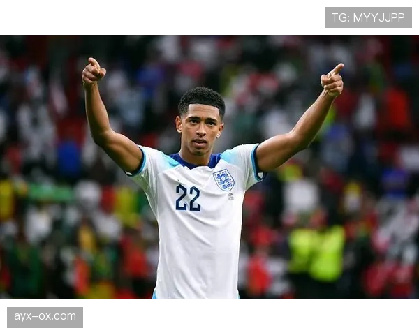 贝林厄姆从中场到影锋的战术转型逻辑解析 贝林厄姆从中场到影锋的战术转型逻辑解析